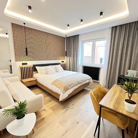 Milan Boutique Villa パデルノ・ドゥニャーノ エクステリア 写真