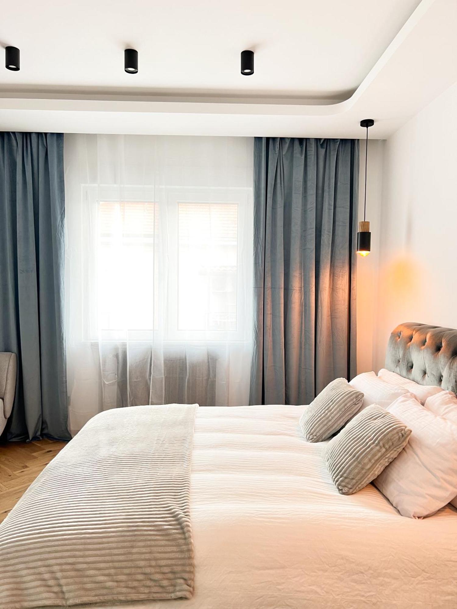 Milan Boutique Villa パデルノ・ドゥニャーノ エクステリア 写真
